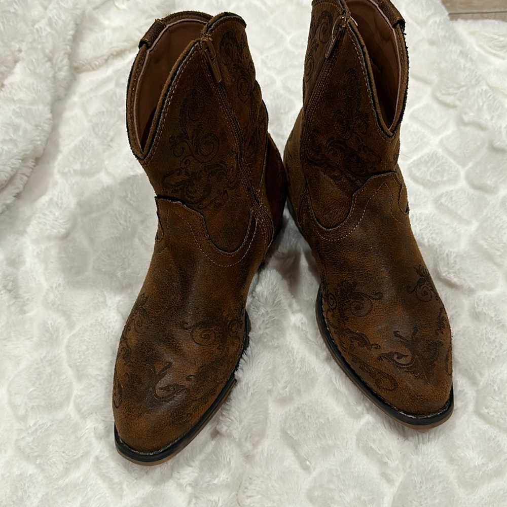 Woman’s Roper boots - Picture 1 of 5